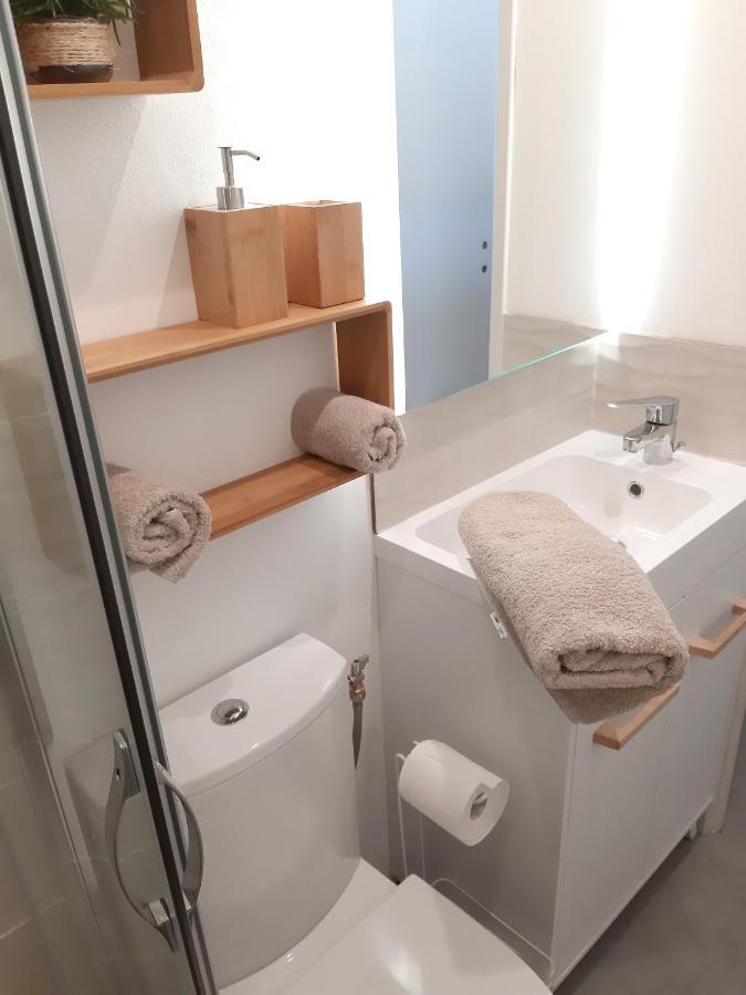 La Casita Serignanaise - Apt T2 - Clim - Jardin Bed & Breakfast Bagian luar foto
