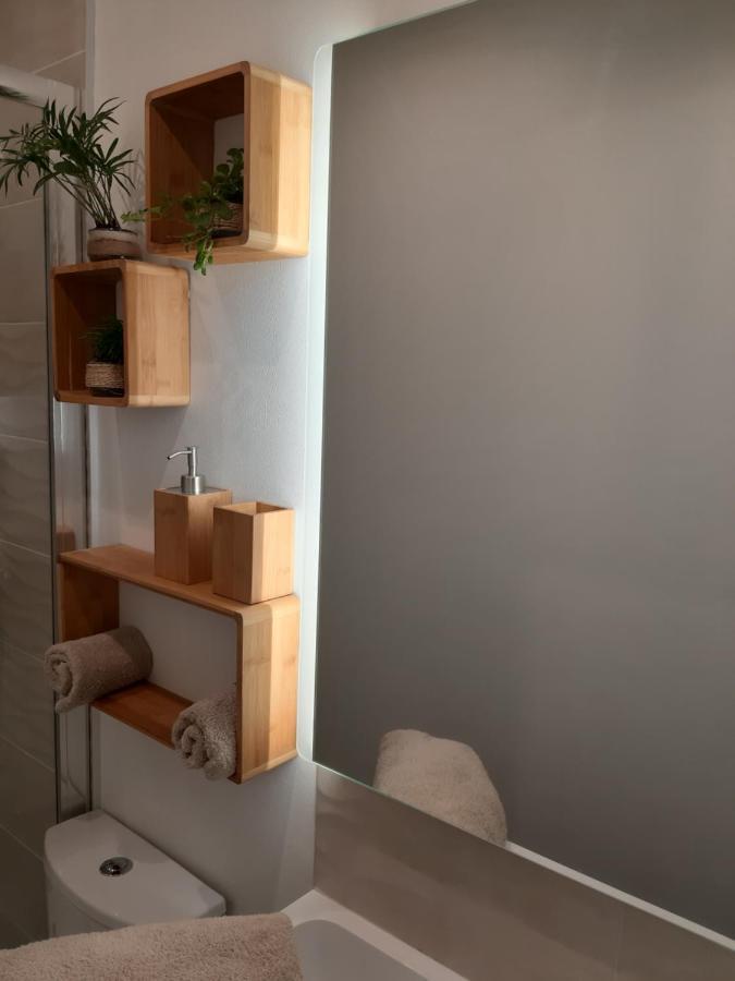 La Casita Serignanaise - Apt T2 - Clim - Jardin Bed & Breakfast Bagian luar foto