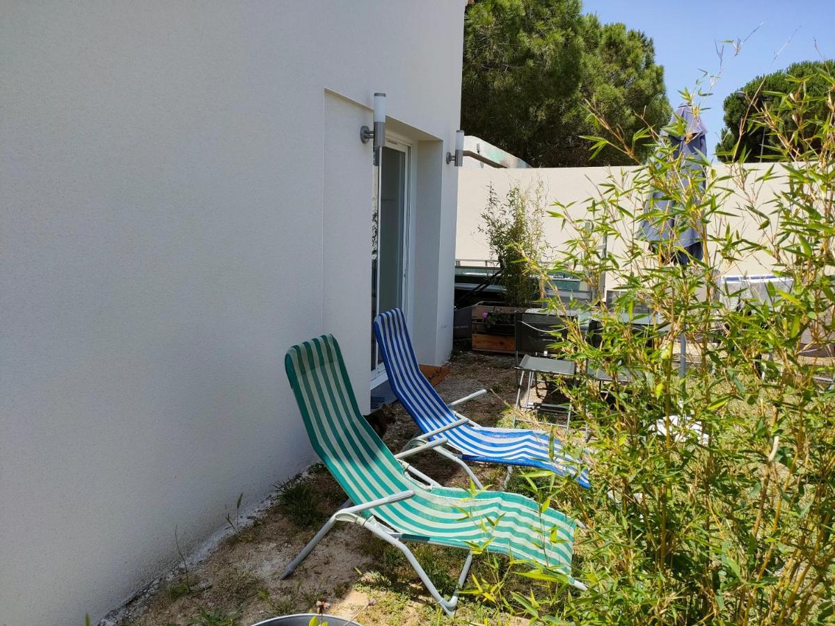 La Casita Serignanaise - Apt T2 - Clim - Jardin Bed & Breakfast Bagian luar foto